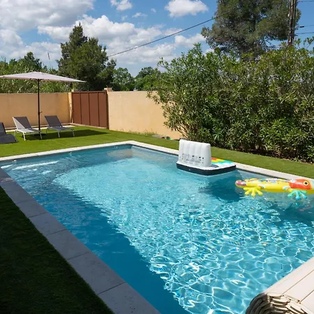Riboleys Plain-pied Avec Piscine Et Clim *