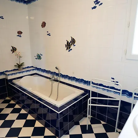 Villa T4 Climatisee Avec Piscine Privee *