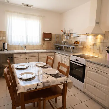 Villa T4 Climatisee Avec Piscine Privee Vias