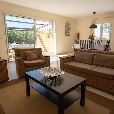 Villa T4 Climatisee Avec Piscine Privee *