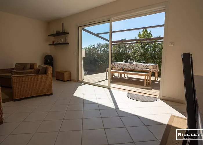 Riboleys Plain-pied Avec Piscine Et Clim Villa